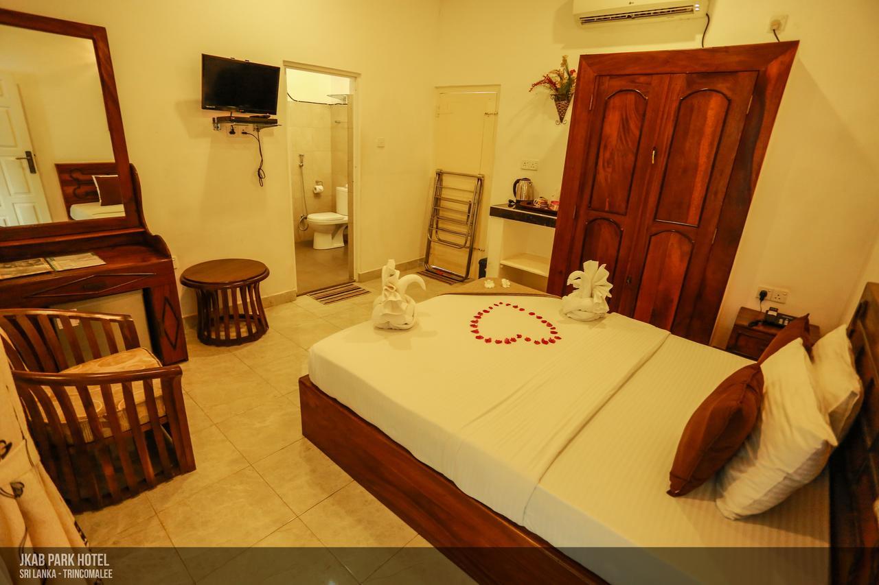 Jkab Park Hotel Trincomalee Luaran gambar